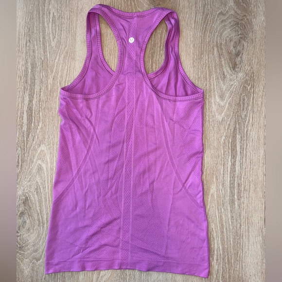 Lululemon swiftly tech tank top size 6 - Picture 2 of 3
